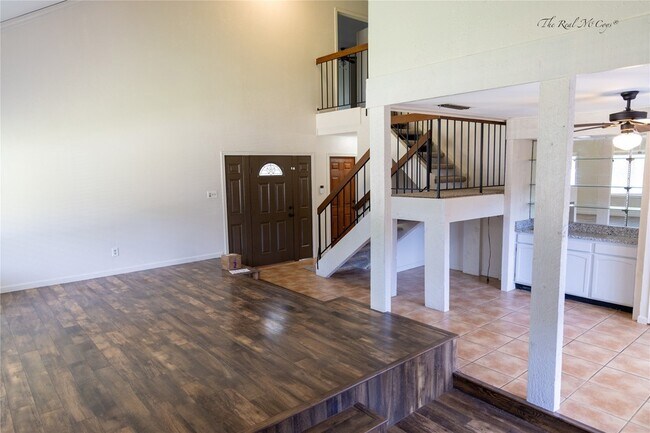 Building Photo - 3101 Raintree Dr