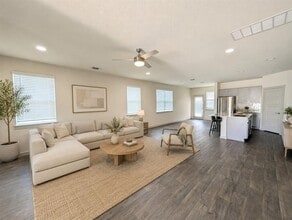 Building Photo - 3704 Beechmont Dr.