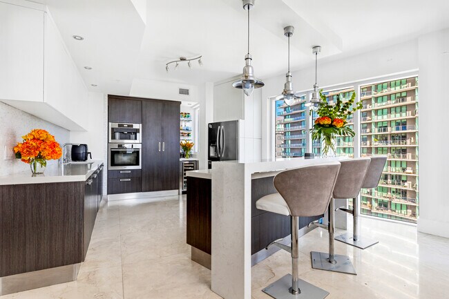 Foto del edificio - 60 SW 13th St