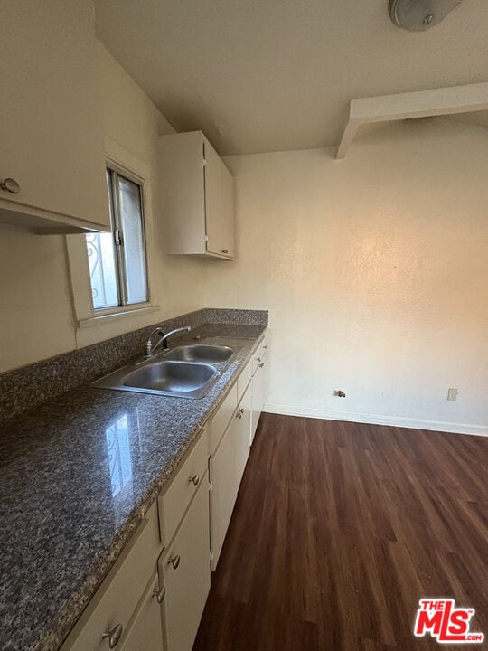 Building Photo - 5340 2nd Ave