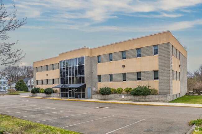 Building Photo - Maiden Lane