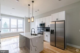 Building Photo - 411 W Hewson St