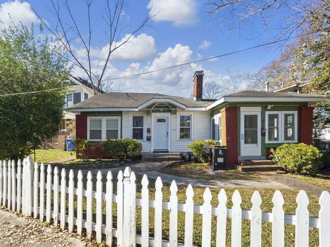 Apartment on the left. Street view - 810 Monroe Dr NE