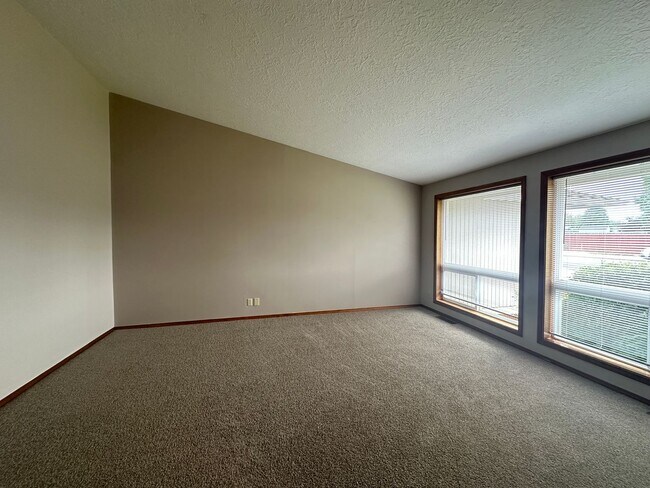 Foto del edificio - Updated Three Bedroom Home in North Salem