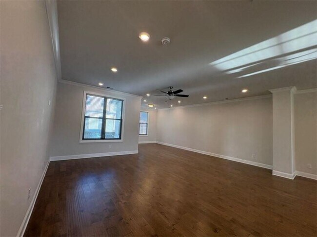 Foto del edificio - 3842 Firewood Ln