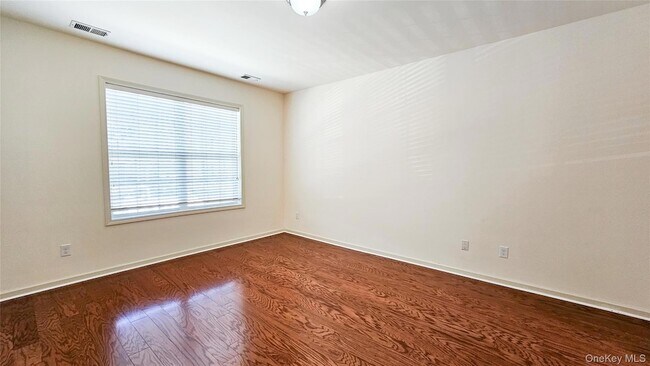 Building Photo - 306 Canter Ct
