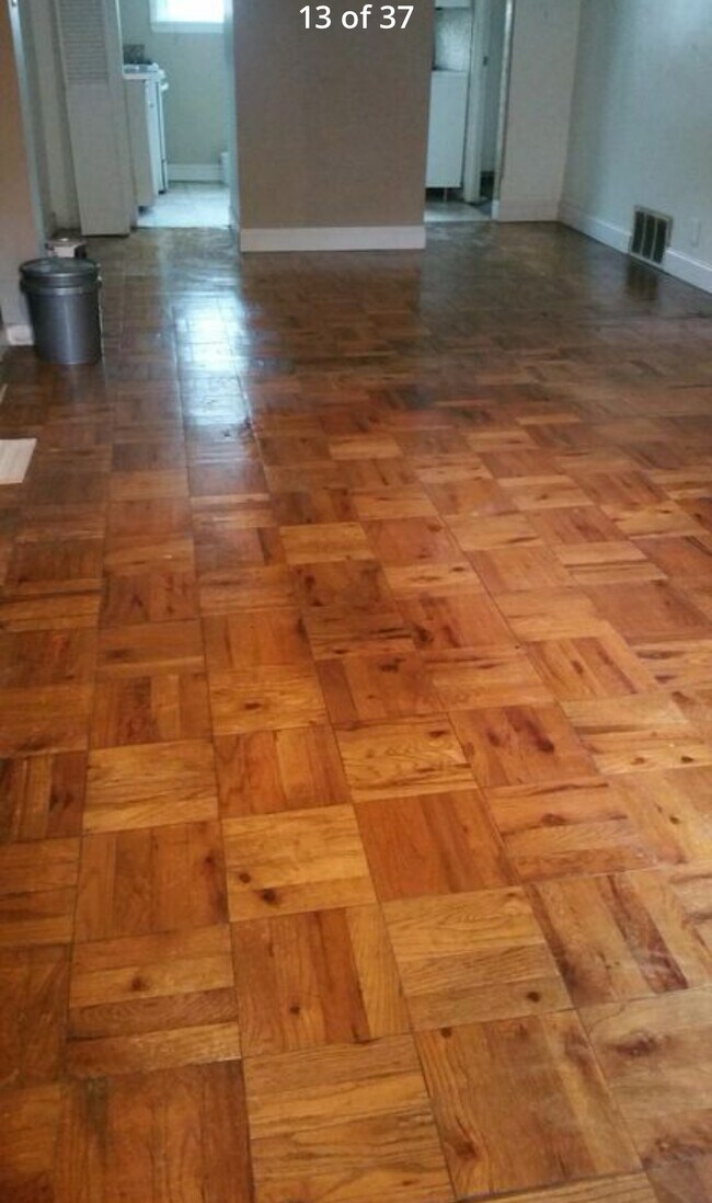 Foto del edificio - 6483 Lensen St