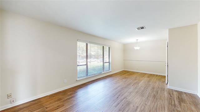 Foto del edificio - 10537 Royalwood Dr