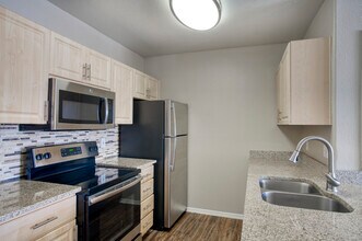 Building Photo - Indigo Creek