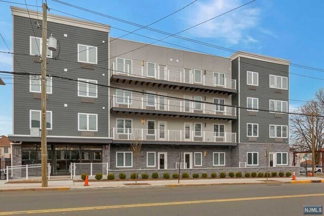 Building Photo - 241 Ridge Rd