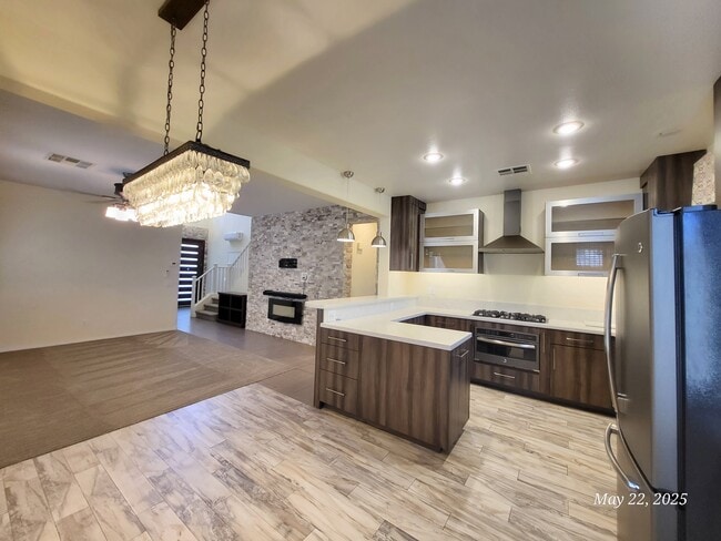 Building Photo - 10337 Bayhead Beach Ave