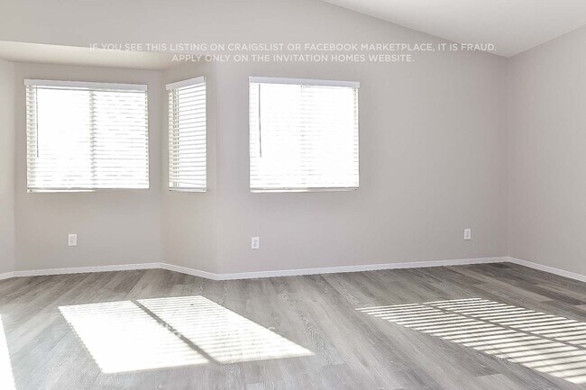Foto del edificio - 3401 Vista Springs Way
