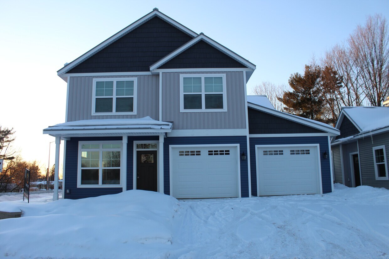 Primary Photo - 1116 W Thomas St