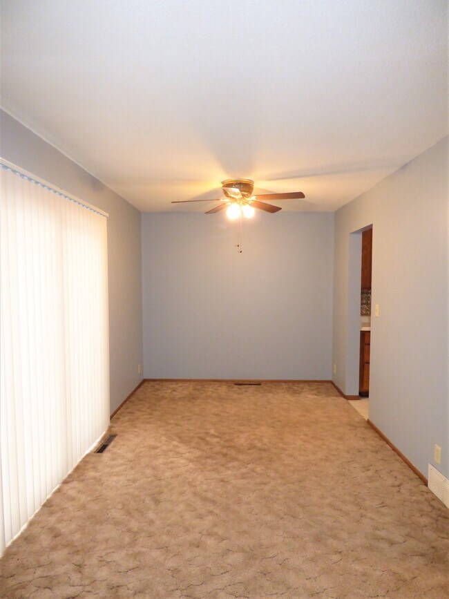 Foto del edificio - 4041 18th Ave NW