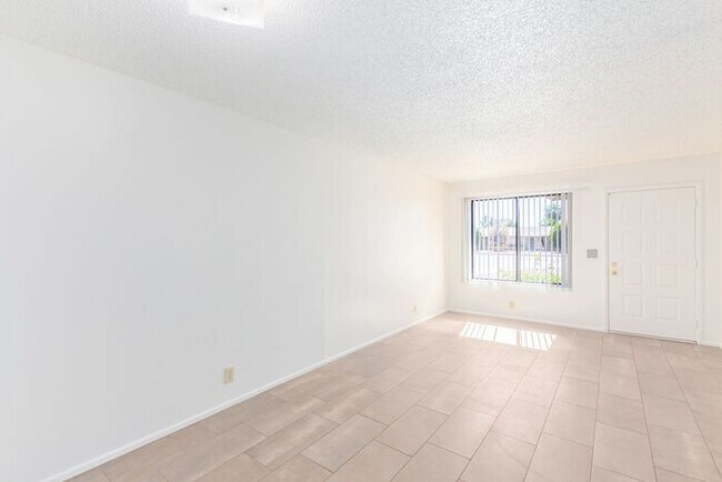 Building Photo - Single Story 1 bedroom 1 bath
