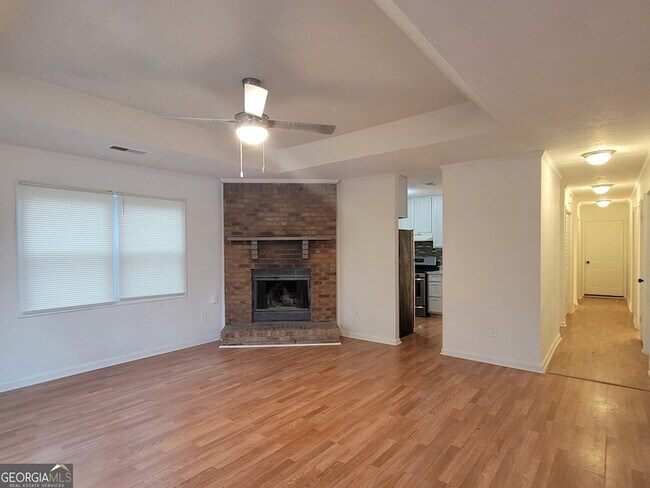 Foto del edificio - 1086 Summer Brook Rd