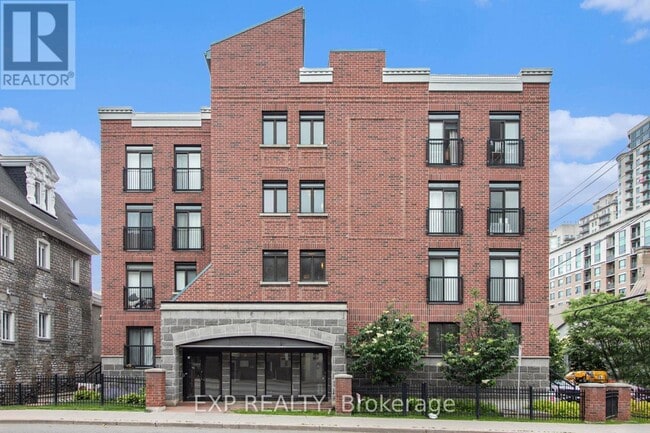 Photo du bâtiment - 146-146 Daly Ave