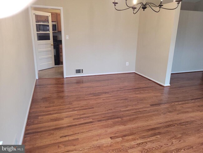 Building Photo - 6805 Pimlico Dr