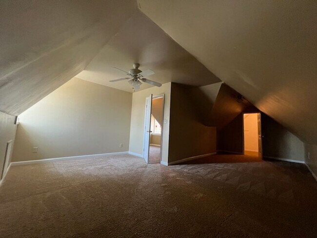 Foto del edificio - 217 Whiteoak Street
