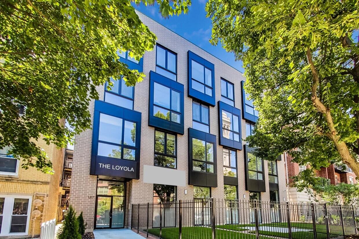 Foto principal - 1319 W Loyola Ave