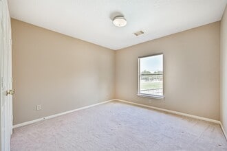 Building Photo - 4014 Ivywood Dr