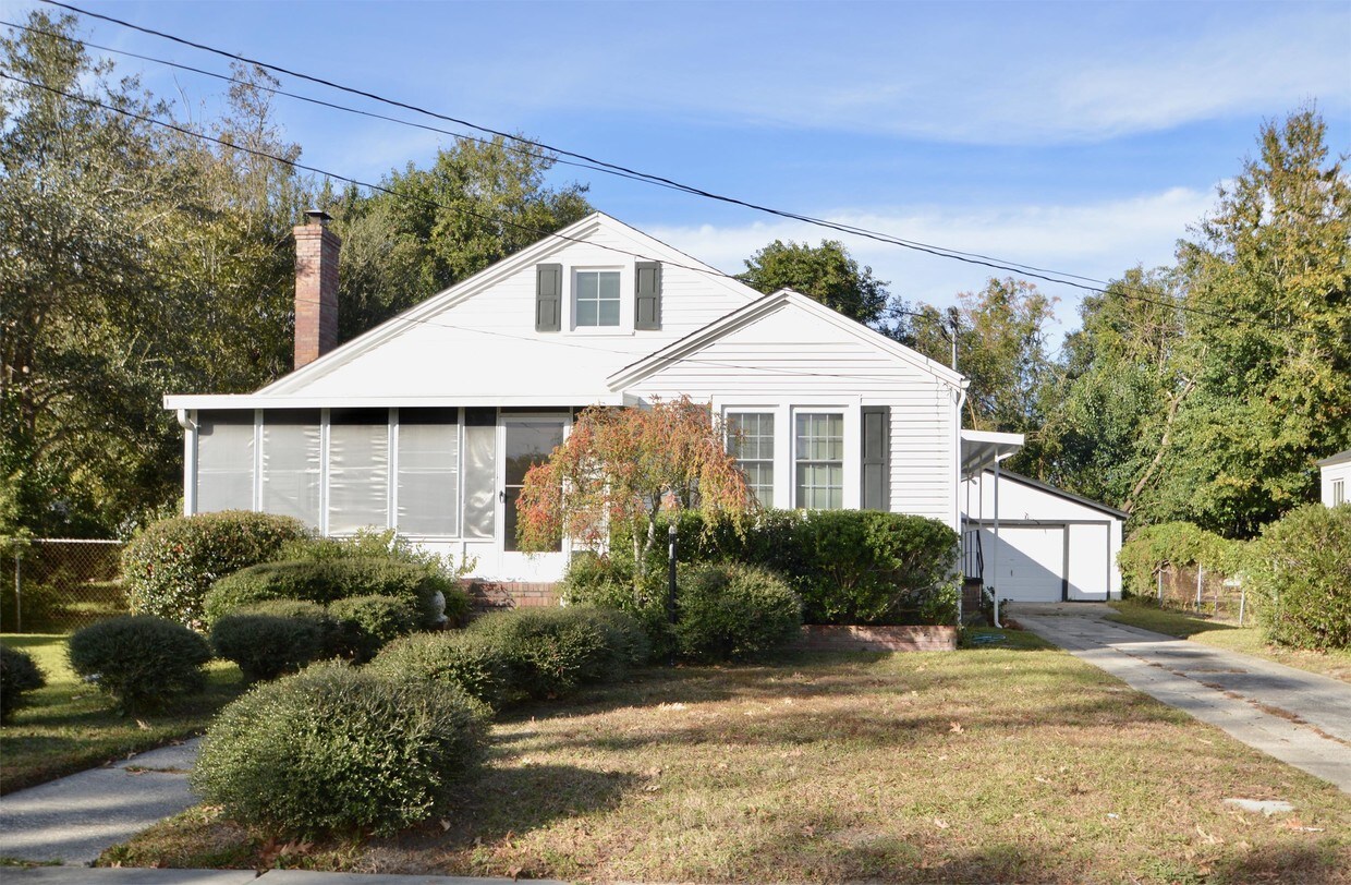 32 Peachtree St, Charleston, SC 29403 House for Rent in Charleston
