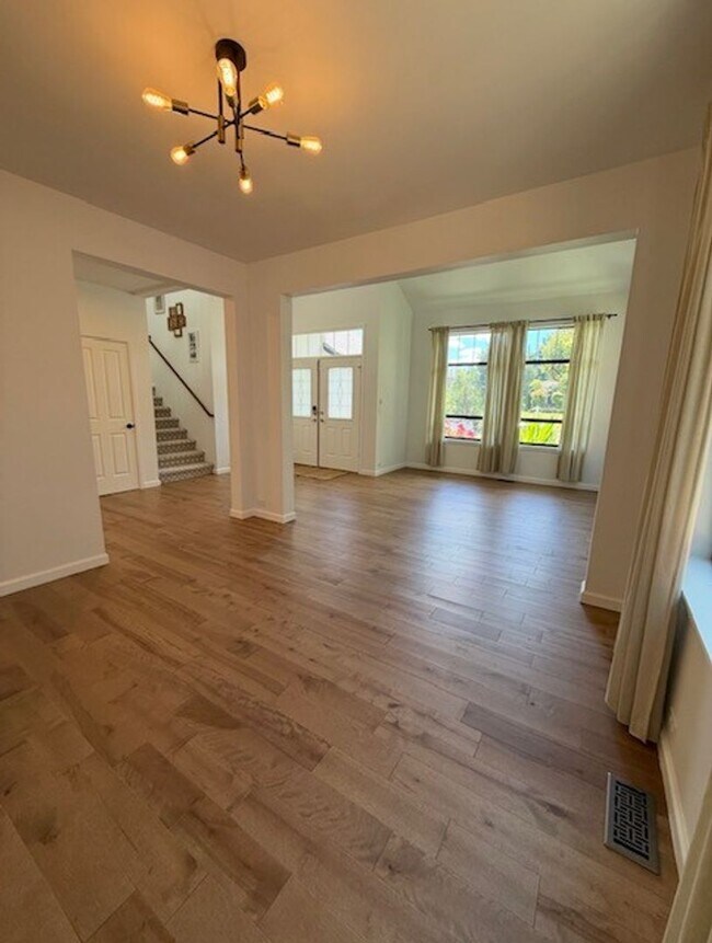 Foto del edificio - 4bd/2.5ba Snohomish Home