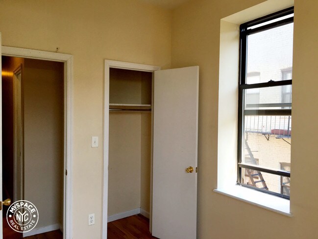 Building Photo - 1334 Saint Johns Pl