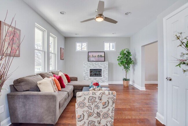 Foto del edificio - 4642 Ridge Rd