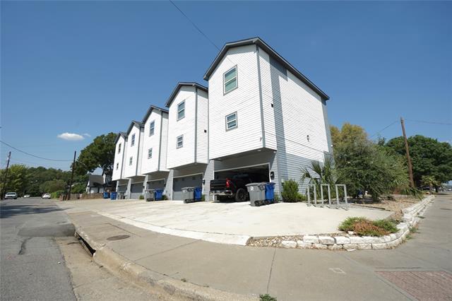 Building Photo - 4703 Columbia Ave
