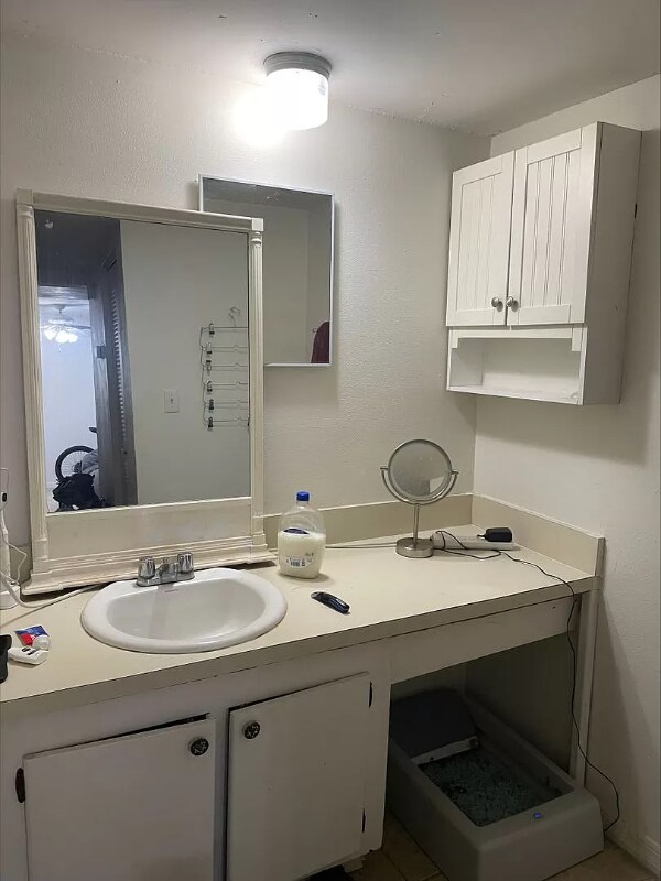 Foto del edificio - 2811 SW Archer Rd