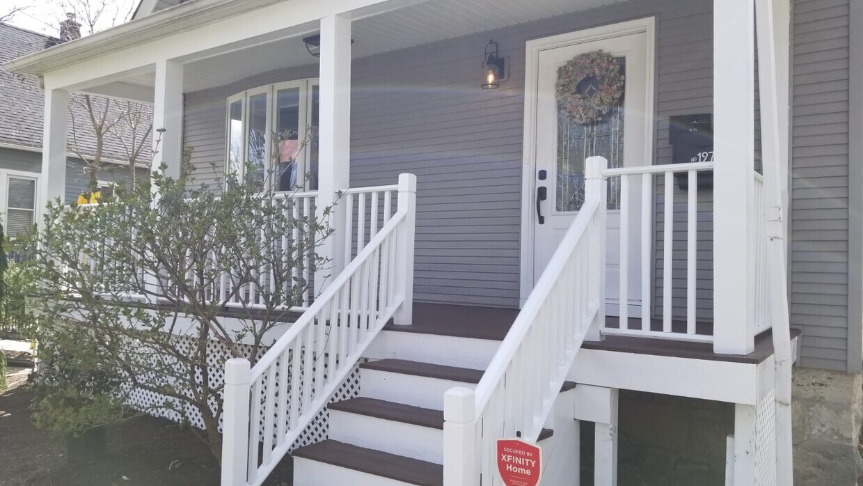Primary Photo - 127 N Mill St