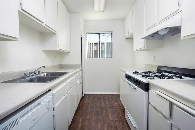 Building Photo - 5258 Denny Ave