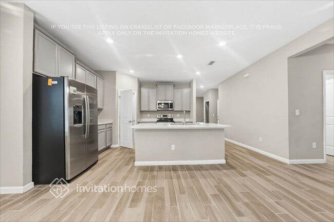 Building Photo - 6364 Starlight Dr