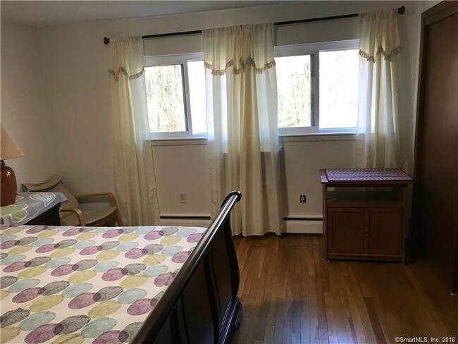 Foto del edificio - 123 Woodland Dr