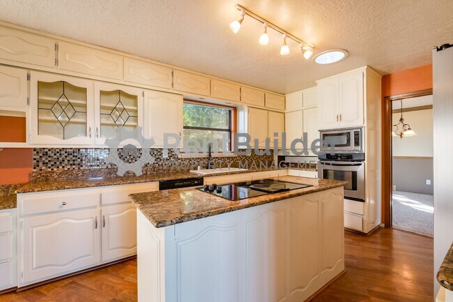 Building Photo - !!CALL US TODAY AT (505) 808-6467 TO SCHED...
