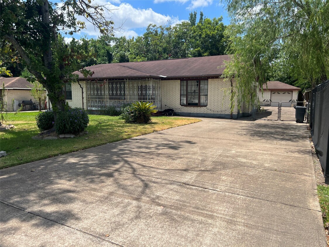 Foto del edificio - 13015 Glenda St