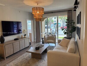 Building Photo - 6700 NW 114th Ave