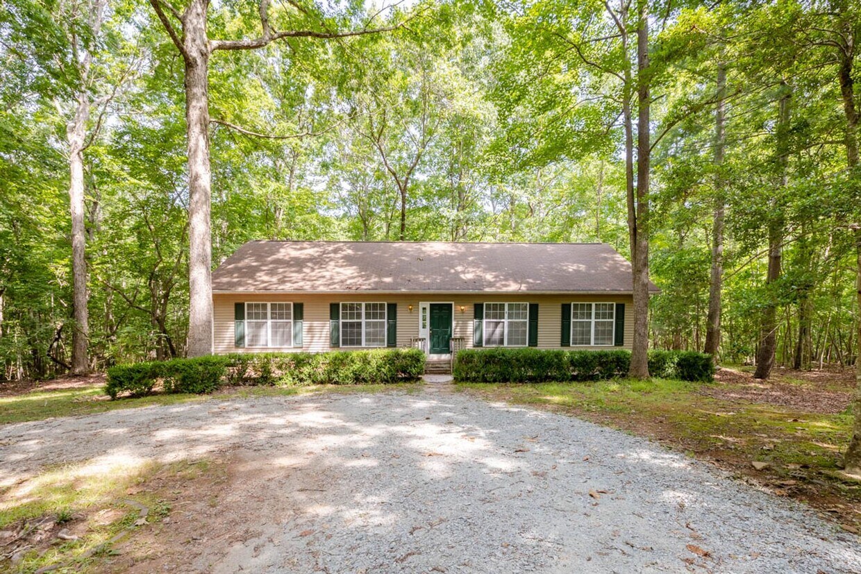 3 Bedroom, 2 Bathroom Home in North Durham House Rental in Durham, NC