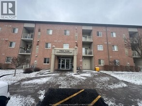 Building Photo - 4500 Ypres Ave