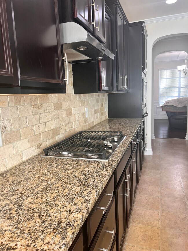 Foto del edificio - 151 Blossom Ridge Dr