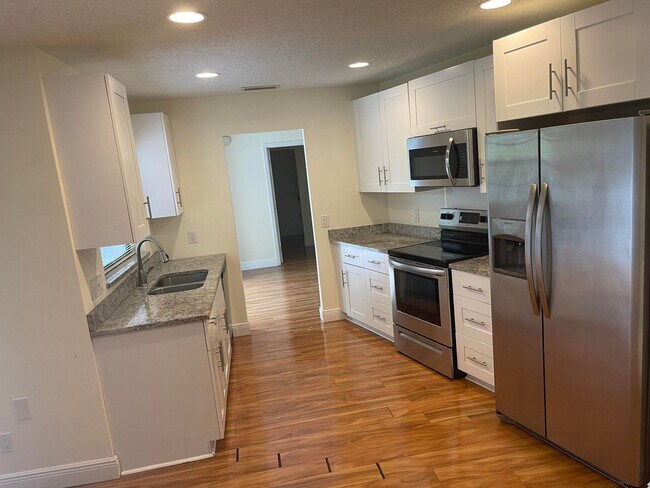 Building Photo - 111 Champions Run