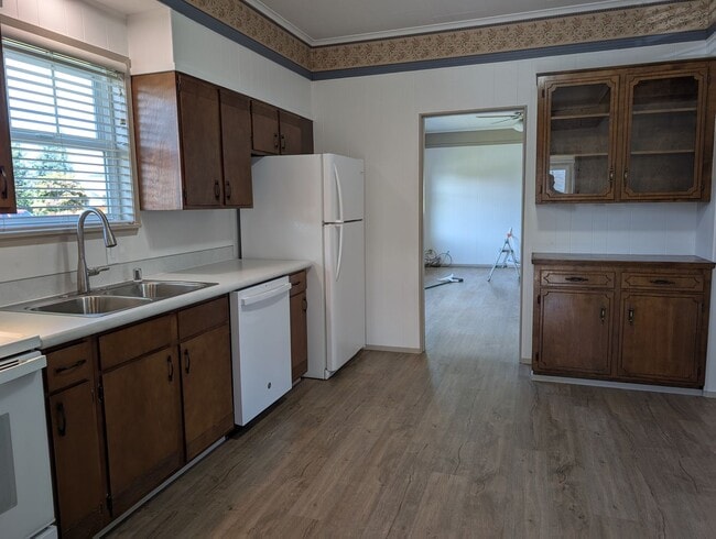 Building Photo - 801 Jameson St