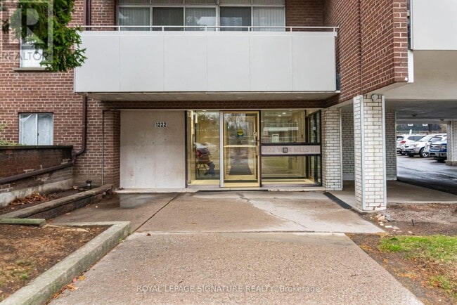 Building Photo - 1222 York Mills Rd