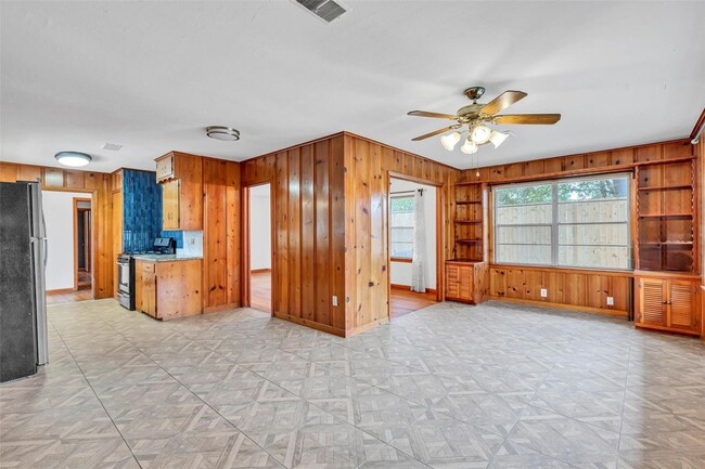 Photo - 1803 Sea Queen Court Unit House