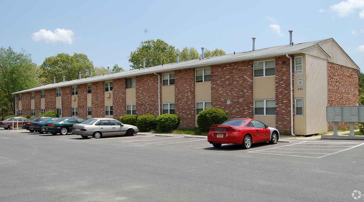 Foto del edificio - Country Lakes Apartments