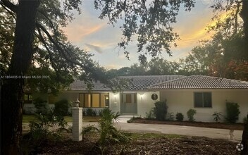 Building Photo - 15600 SW 79th Ave