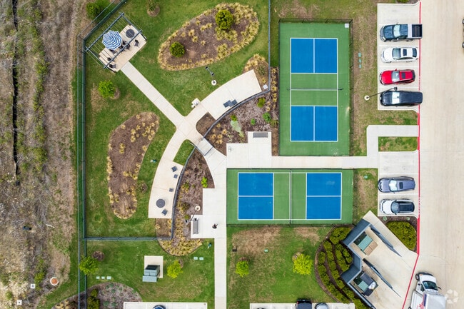 Dog Park/ Pickle Ball - NorthStar Georgetown 55+ Active Adult Apartments