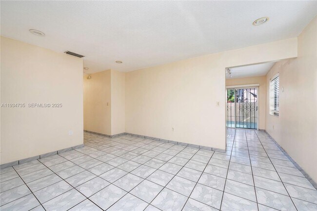 Foto del edificio - 201 NW 34th Ave