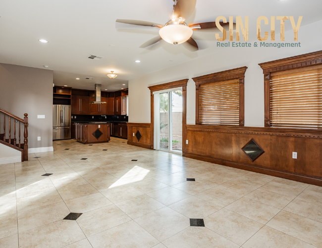 Building Photo - Spacious 5 Bedroom Home with 3355 sq ft in...